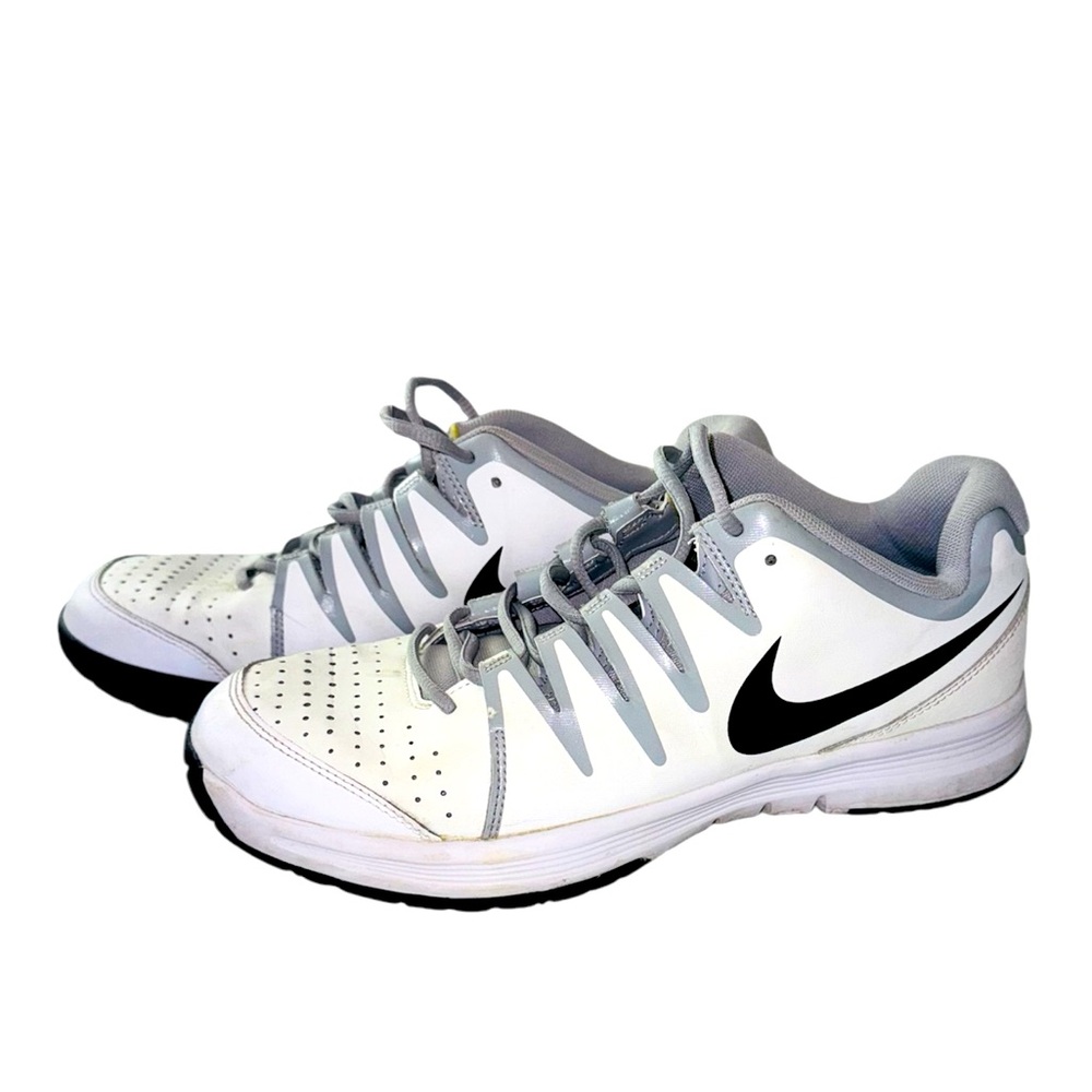 Nike Vapor Court Tennis Shoes – Men's Size 10.5, Great Condition. Athletic sport